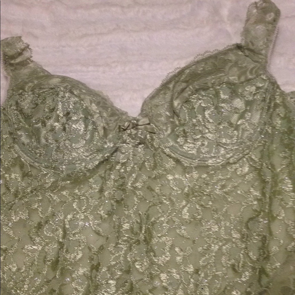 Lingerie - Picture 6 of 8